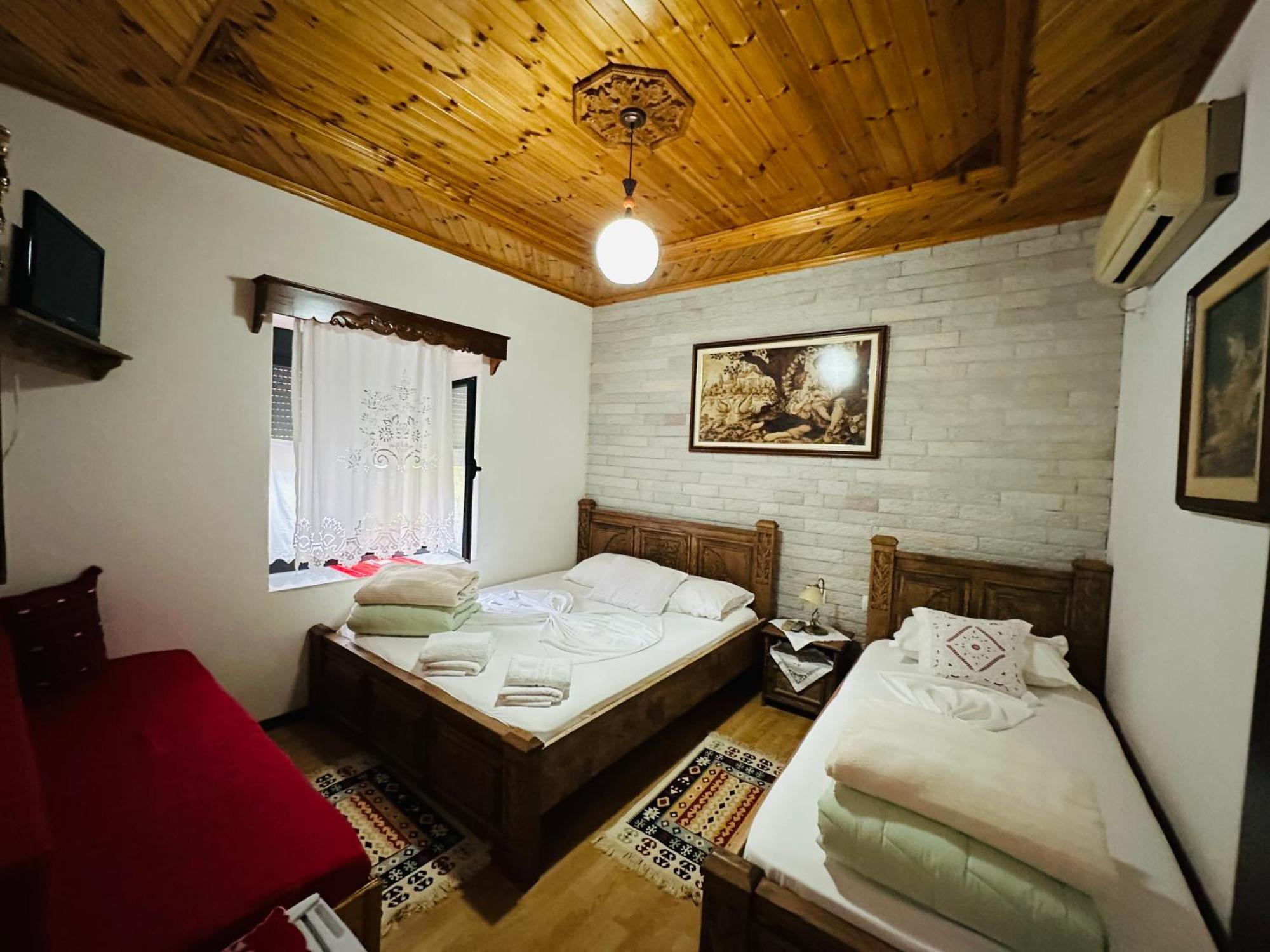 Kore Guest House Gjirokaster Exterior photo